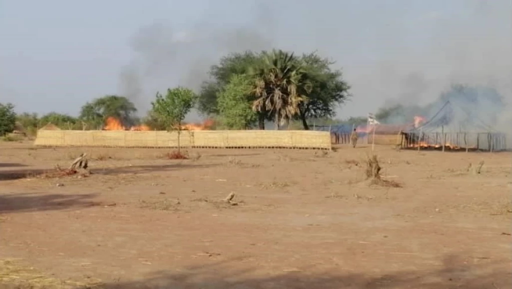 Angry men set ablaze payam headquarters in Gogrial West