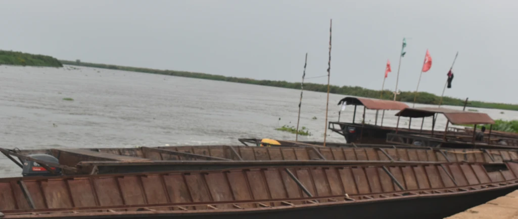 Bor boat bosses ban bad barges