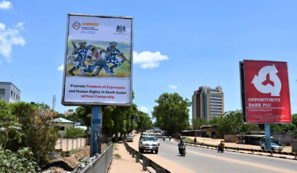 Security seizes CGTN reporters’ accreditations over street filming