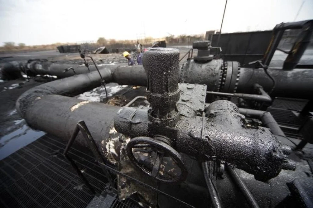 S Sudan awaits peace deal in Sudan to resume oil production, economic crisis hits harder