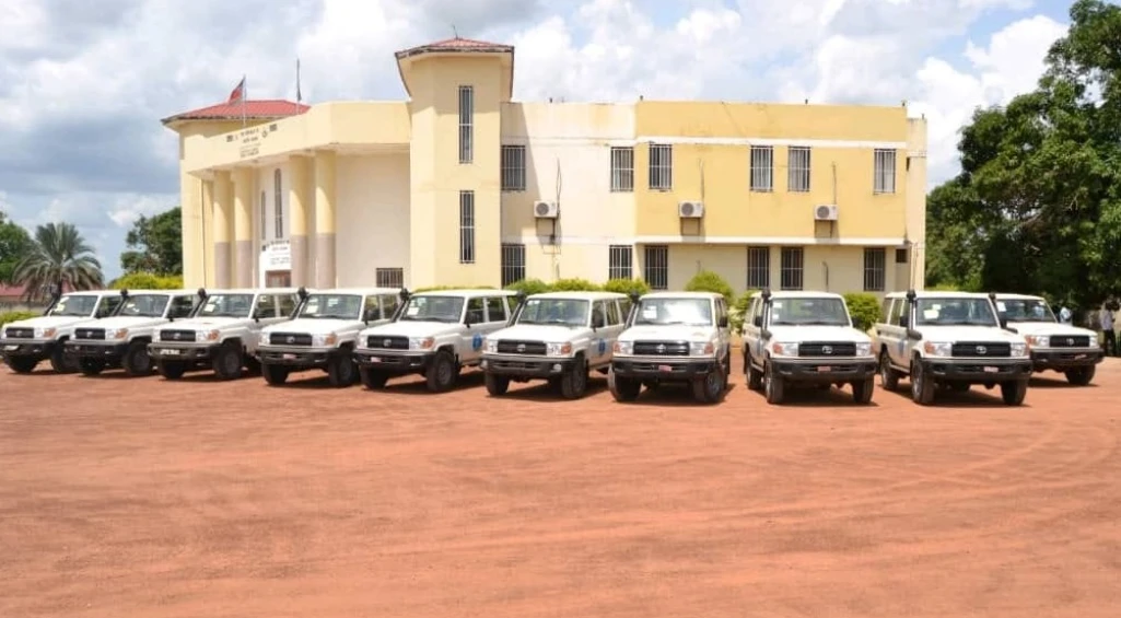 10 officials in Lakes state receive brand new landcruisers