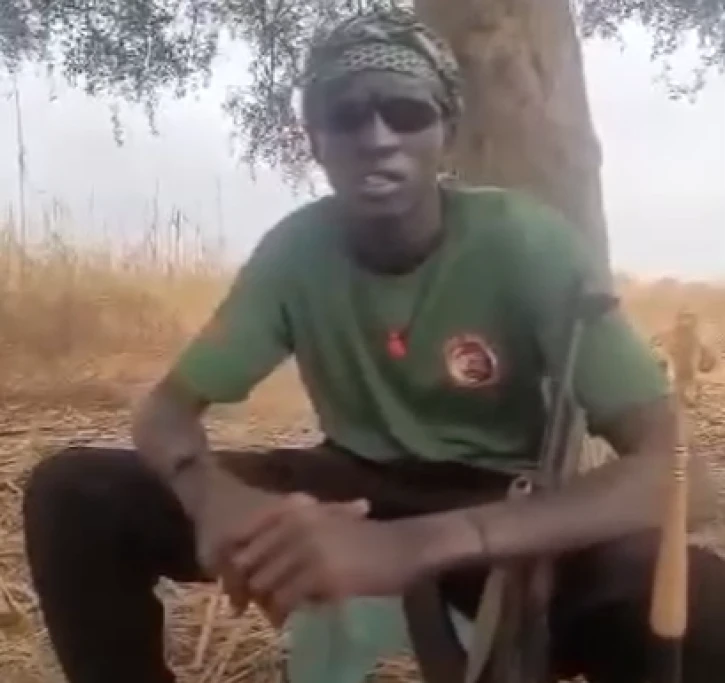 Government grants amnesty to Red Belt leader Leek Mamer